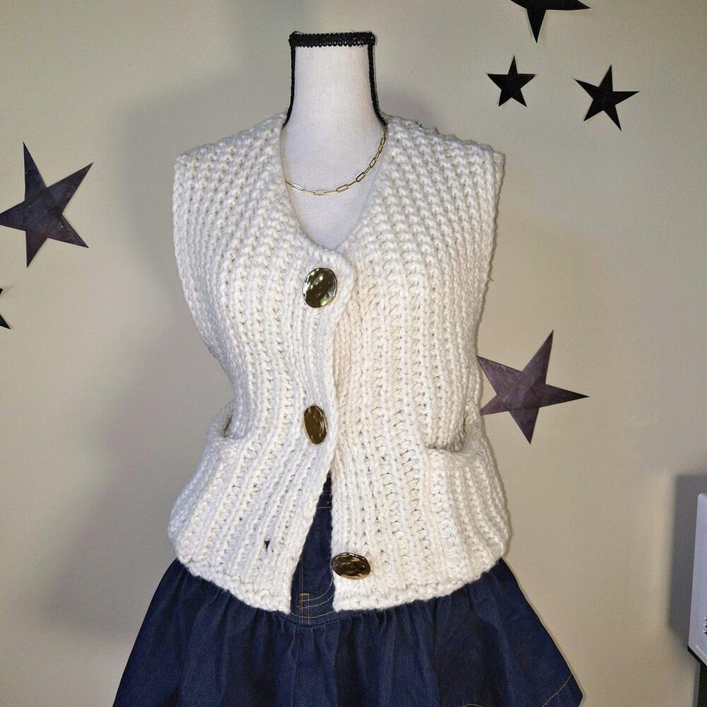 Chunky Crochet Knit Sweatervest Grandma Academia Preppy Quiet Luxury Old Money M